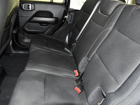 Used 2021 Jeep Wrangler Unlimited Sahara w/ Uconnect 4C Nav & Sound Group AWD/4WD image 47