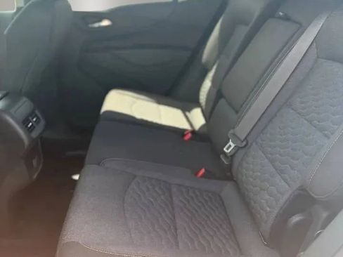 Used 2018 Chevrolet Equinox LT FWD image 18