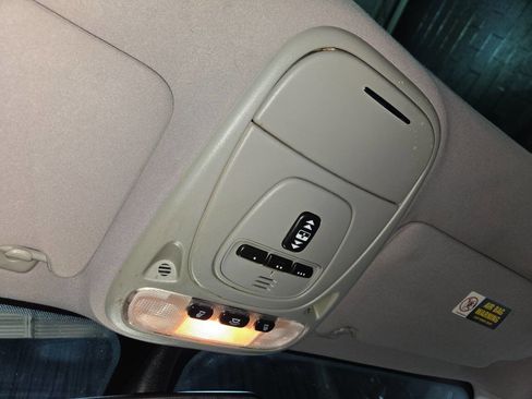 Used 2005 Jaguar S-TYPE R image 73