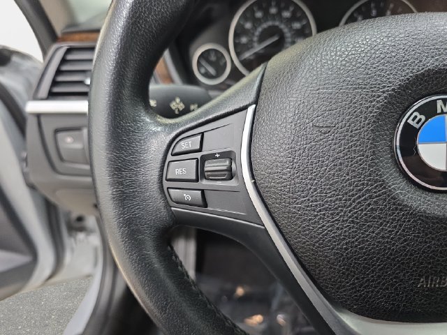 Used 2015 BMW 328i xDrive Sedan AWD/4WD image 17
