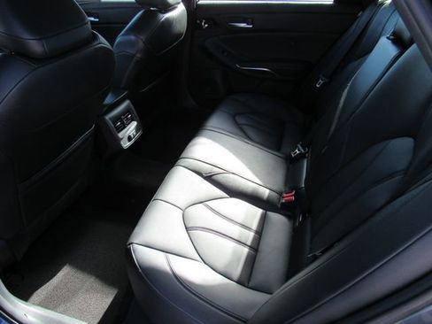Used 2019 Toyota Avalon XLE image 15