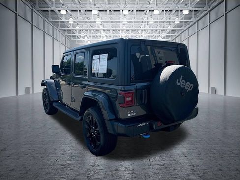 Used 2022 Jeep Wrangler Unlimited Sahara w/ Cold Weather Group AWD/4WD image 6