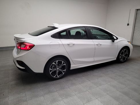 Used 2019 Chevrolet Cruze LT w/ Convenience Package FWD image 10