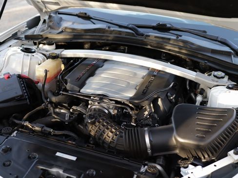 Used 2020 Chevrolet Camaro SS image 39