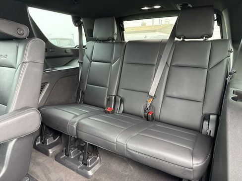 Used 2022 Cadillac Escalade Luxury AWD/4WD image 24