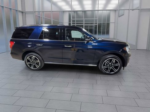 Used 2021 Ford Expedition Limited image 9