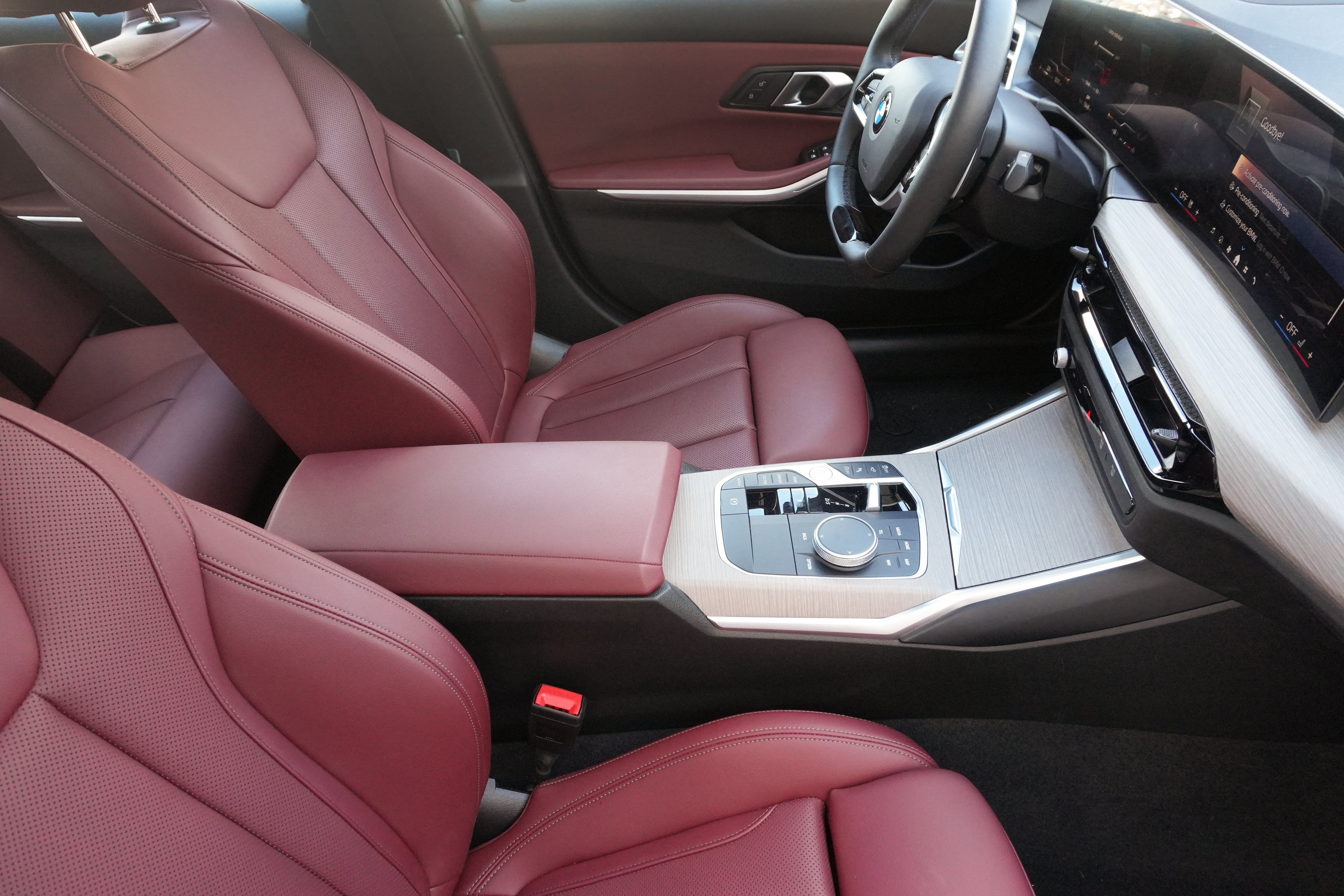 Certified 2025 BMW 330i Sedan RWD image 13