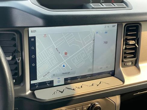 Used 2022 Ford Bronco Outer Banks AWD/4WD image 19