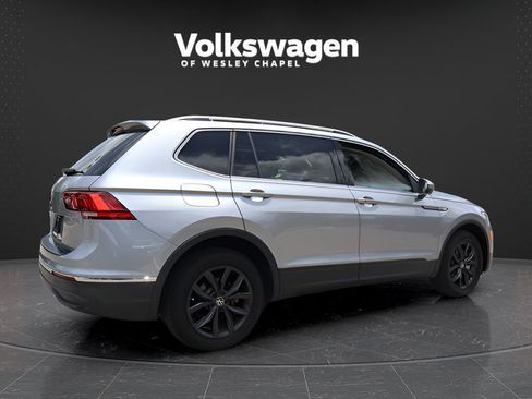 Used 2024 Volkswagen Tiguan SE FWD image 7