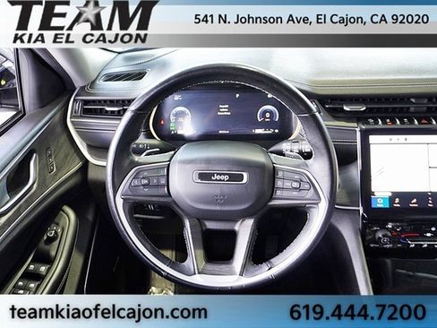 Used 2022 Jeep Grand Cherokee L Limited image 21