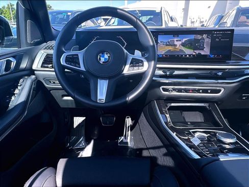 Used 2026 BMW X5 xDrive40i w/ M Sport Package AWD/4WD image 11