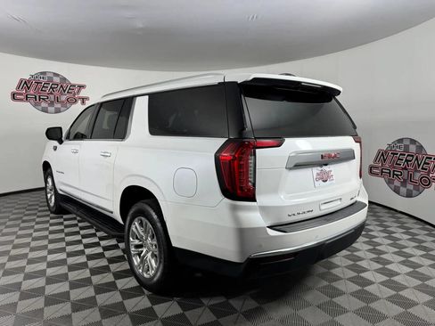 Used 2023 GMC Yukon XL SLT AWD/4WD image 5