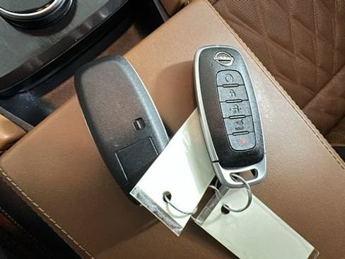 Used 2024 Nissan Rogue Platinum w/ Platinum Premium Package AWD/4WD image 20