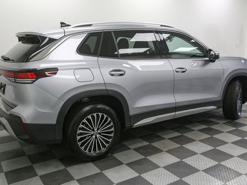 Used 2025 Volkswagen Tiguan S w/ 18" Wheel Package AWD/4WD image 9