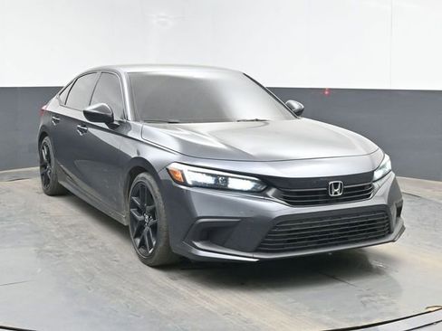 Used 2024 Honda Civic Sport image 2