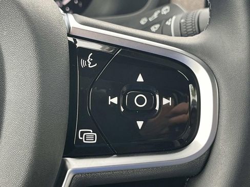 Certified 2026 Volvo XC90 B5 Plus AWD/4WD image 32