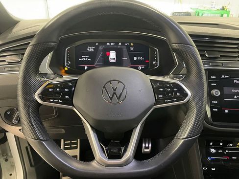 Used 2022 Volkswagen Tiguan SEL R-Line image 35