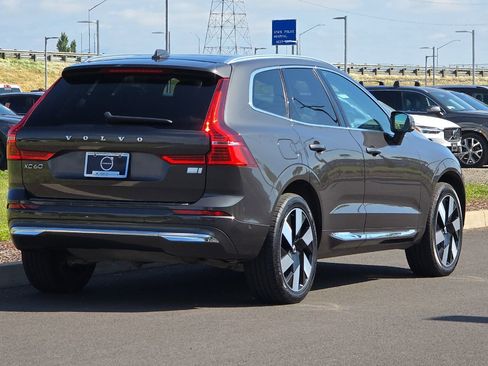 Used 2023 Volvo XC60 T8 Plus w/ Protection Package Premier AWD/4WD image 3