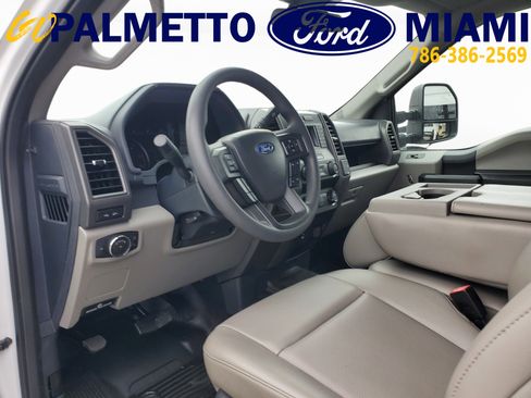 Used 2022 Ford F550 4x4 Crew Cab Super Duty w/ Power Equipment Group image 11