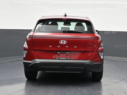 Used 2025 Hyundai Kona SE FWD image 4