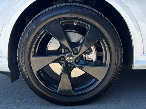 Used 2025 Audi Q5 Prestige image 33