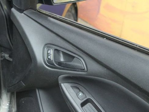 Used 2018 Ford Focus S FWD image 11