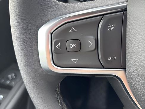 New 2026 RAM 1500 4x4 Crew Cab image 15
