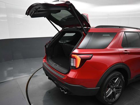 New 2026 Ford Explorer ST AWD/4WD image 13