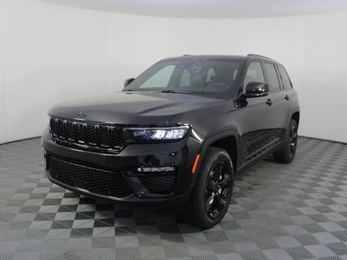 New 2025 Jeep Grand Cherokee Limited image 26