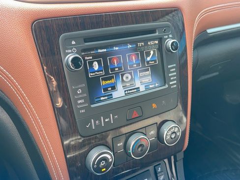 Used 2017 Chevrolet Traverse LT image 12