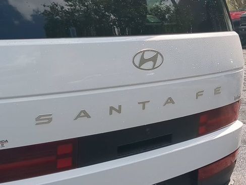 Used 2025 Hyundai Santa Fe SEL FWD image 13
