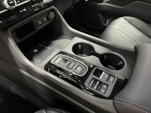 New 2026 Honda Pilot Touring image 23