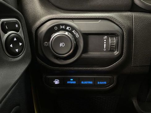 Used 2023 Jeep Wrangler Unlimited Rubicon 4xe image 24