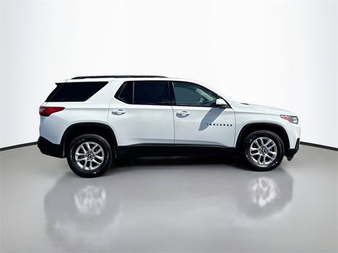 Used 2021 Chevrolet Traverse RS image 5