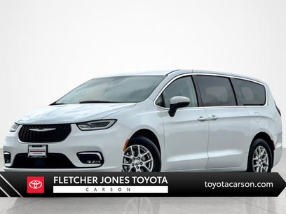 Used 2023 Chrysler Pacifica Touring-L