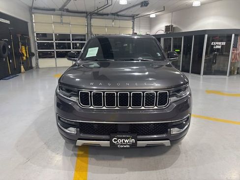 Used 2024 Jeep Wagoneer L Series II w/ Flexible Seating Group image 3