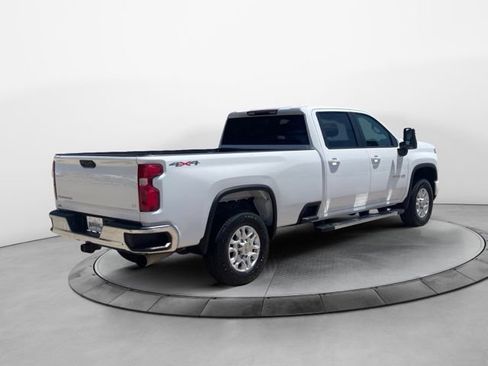 Used 2024 Chevrolet Silverado 3500 LT AWD/4WD image 3