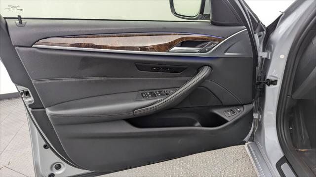 Used 2019 BMW 530e w/ Convenience Package RWD image 12