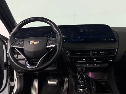 Used 2025 Cadillac CT5 Sport RWD image 13