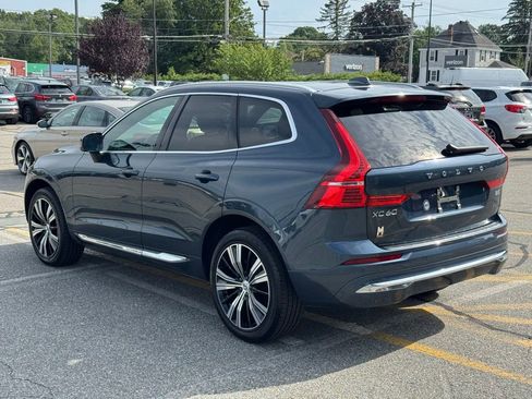 Used 2022 Volvo XC60 B5 Inscription w/ Climate Package image 3
