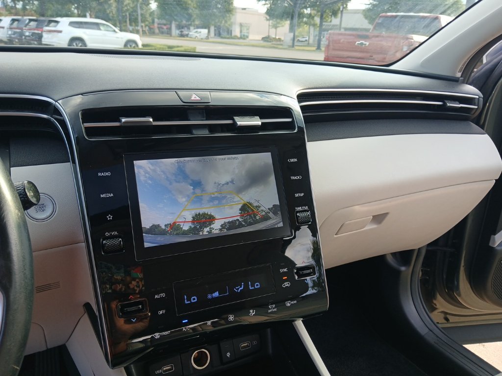 Used 2022 Hyundai Tucson SEL w/ Convenience + Premium Package FWD image 18