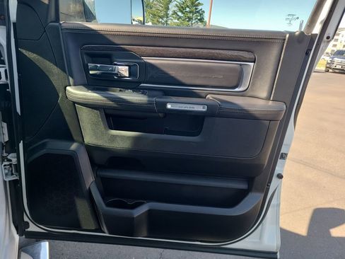 Used 2017 RAM 1500 Limited image 43