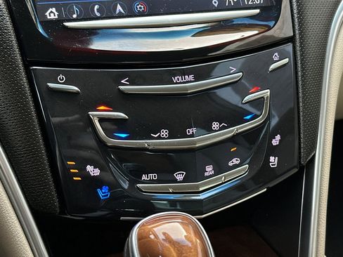 Used 2019 Cadillac XTS Luxury image 19