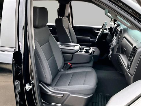 Certified 2024 Chevrolet Silverado 1500 Custom Trail Boss w/ Turbomax Blackout Package AWD/4WD image 9