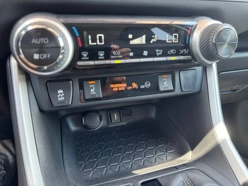 Used 2022 Toyota RAV4 XLE w/ Convenience Package AWD/4WD image 13