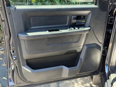 Used 2015 RAM 1500 ST w/ SXT Appearance Group RWD image 11