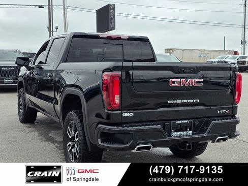Used 2024 GMC Sierra 1500 AT4 w/ Technology Package AWD/4WD image 5