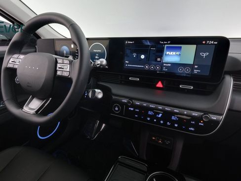 Used 2025 Hyundai Ioniq 5 Limited image 22