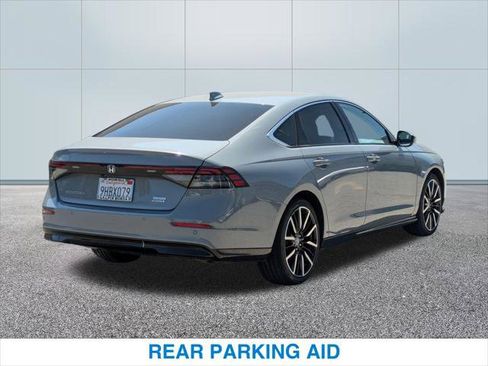 Used 2023 Honda Accord Touring image 7