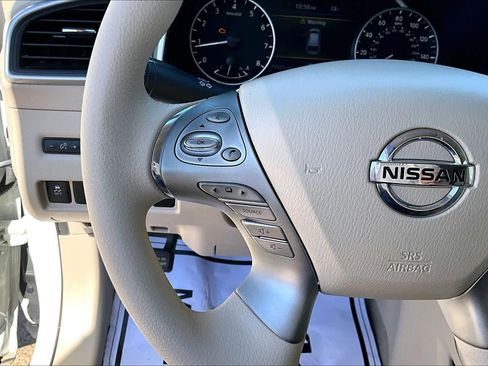 Used 2015 Nissan Murano S image 23